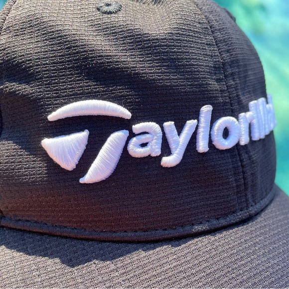 TaylorMade Black with Buckle Adjustable Strap Golf Cap - Picture 2 of 9